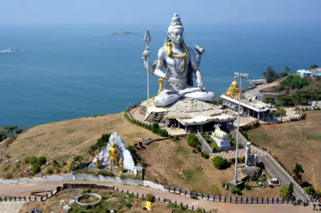 Murudeshwar, Karnataka place of shiva largest statue 