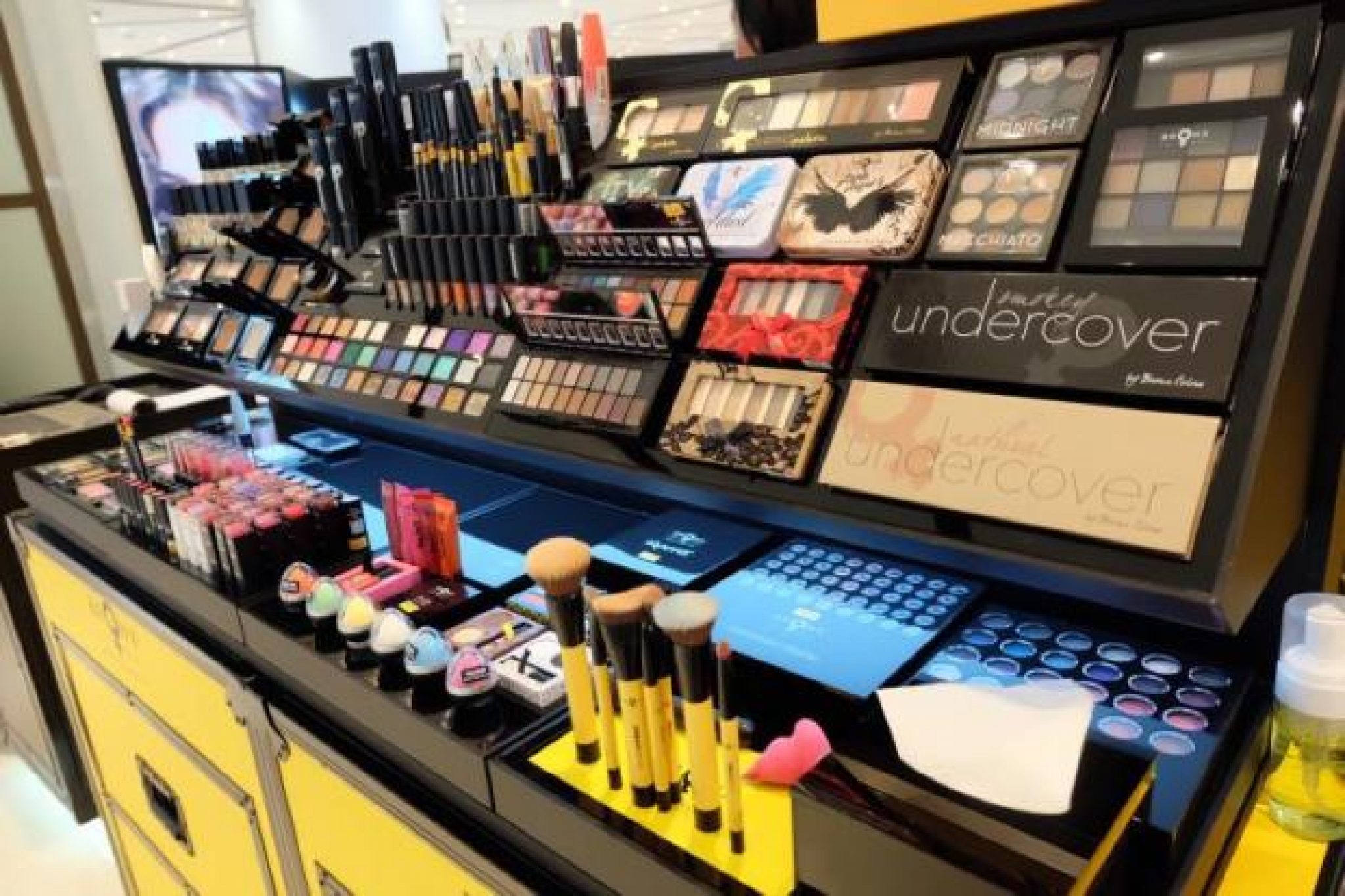 Best Makeup Brands You Must Try in India 2023