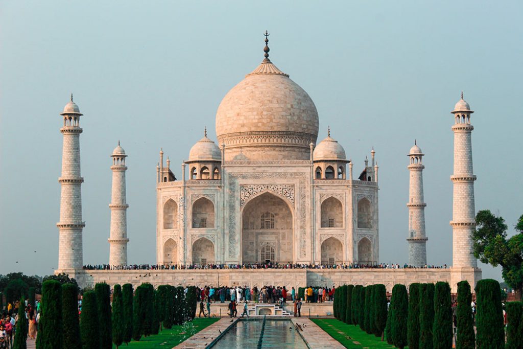 Taj Mahal Agra Uttar Pradesh, India