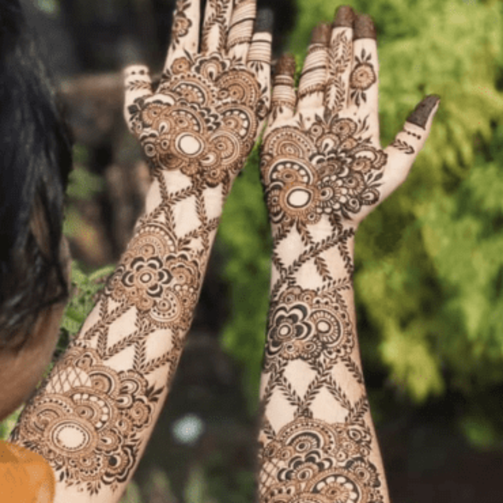 Simple  Mehndi Designs