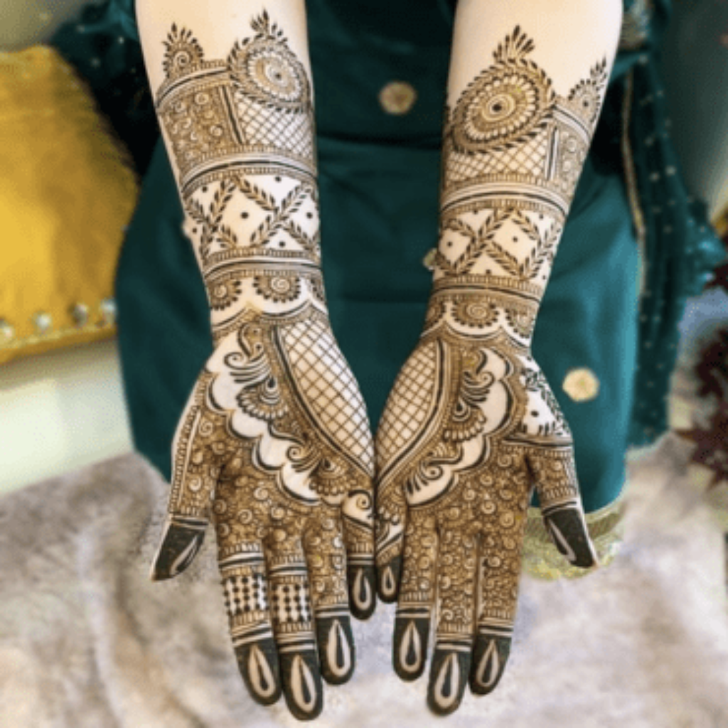 Bridal Front Hand Mehndi Designs: 