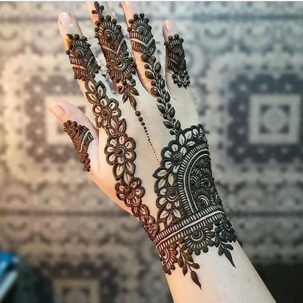 Back Hand Arabi Mehndi Designs